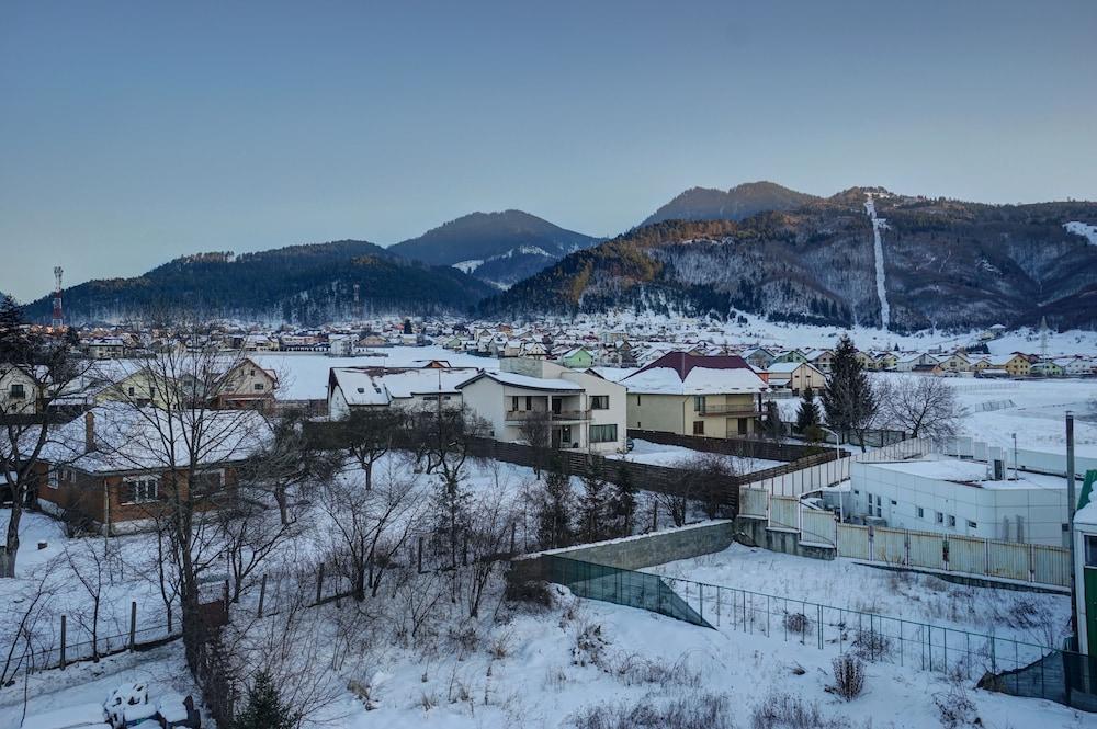 Hotel Ave Lux Négyfalu Kültér fotó