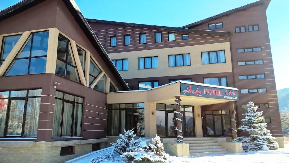 Hotel Ave Lux Négyfalu Kültér fotó